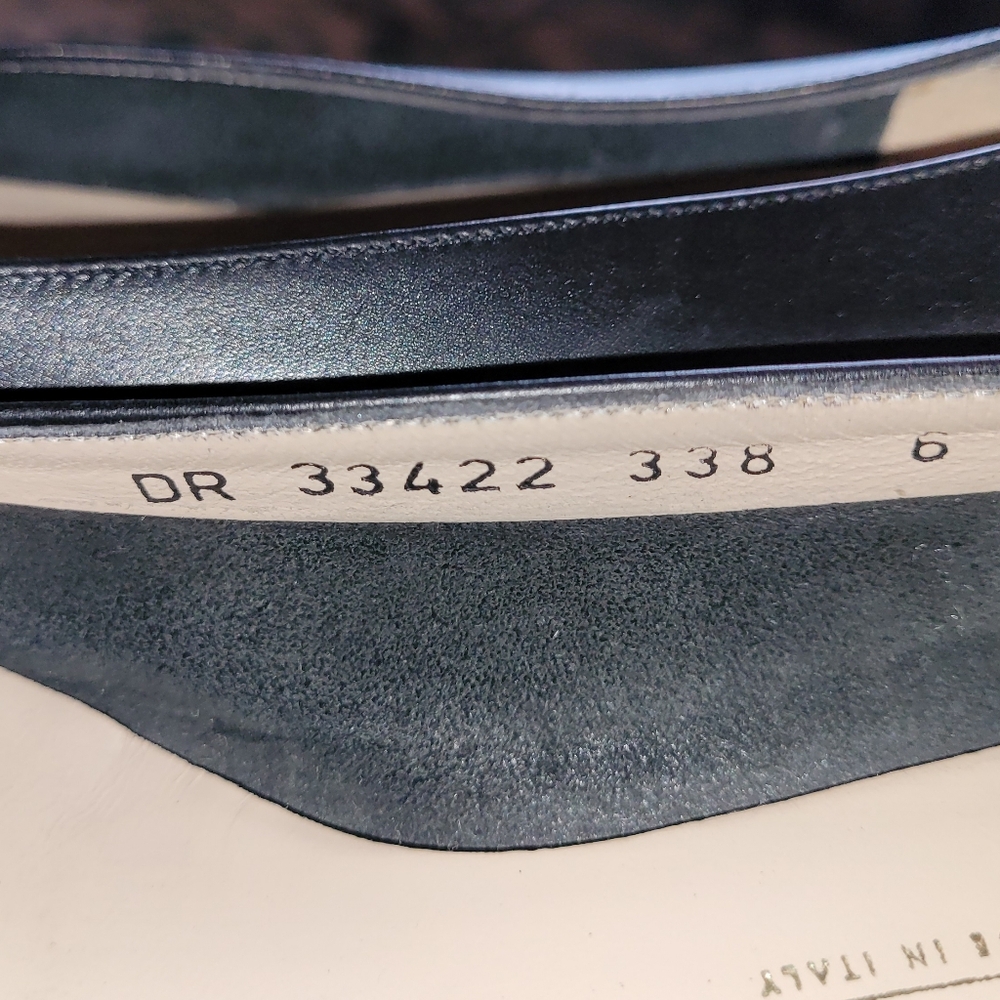 Salvatore Ferragamo Black Leather Vera Flats with Bow - Picture 8 of 8